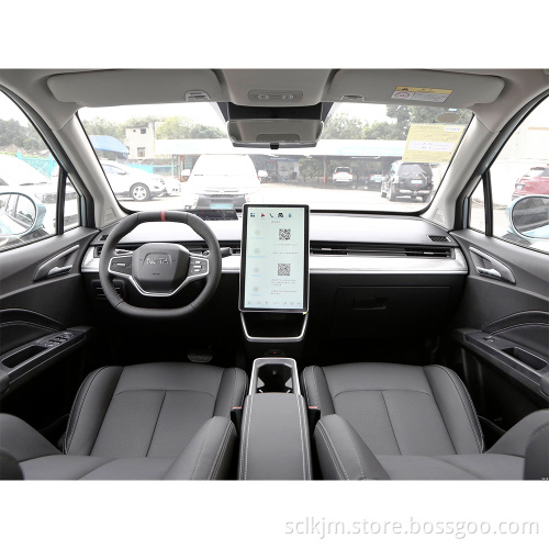 2022 Nuova energia di alta qualità NETA V300LITE Ternario Batteria al litio Ternario Range elettrico puro 301 km SUV a 5 posti a 5 porte Electric